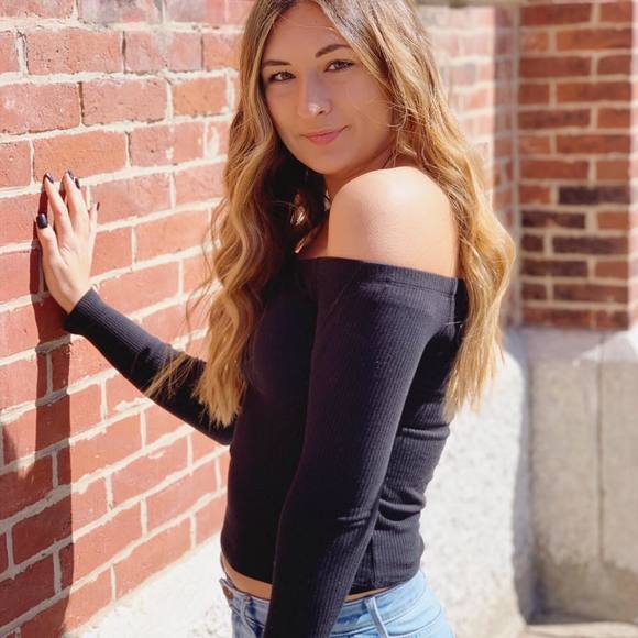 Meet your Posher, Katelynn - Picture 1 of 1